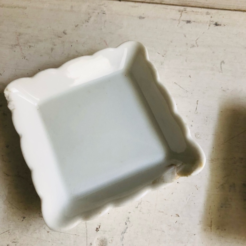 White Square Ceramic Dishes/vintage/collectible/antique dishes - Picture 3 of 5